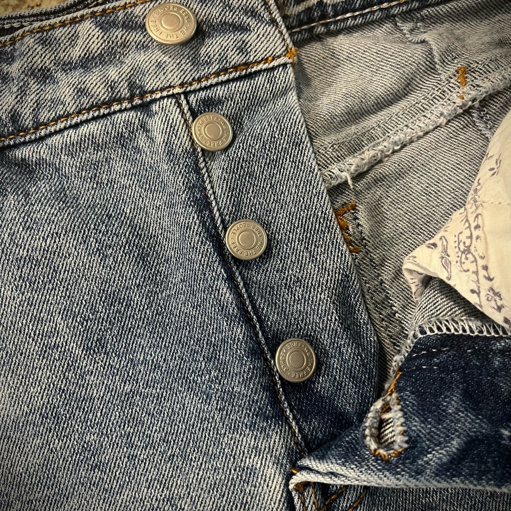 We The Free denim Bermuda shorts - Picture 2 of 8